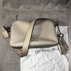 MICHAEL KORS Grand Daria leather Cement Gray Medium Shoulder bag Handbag